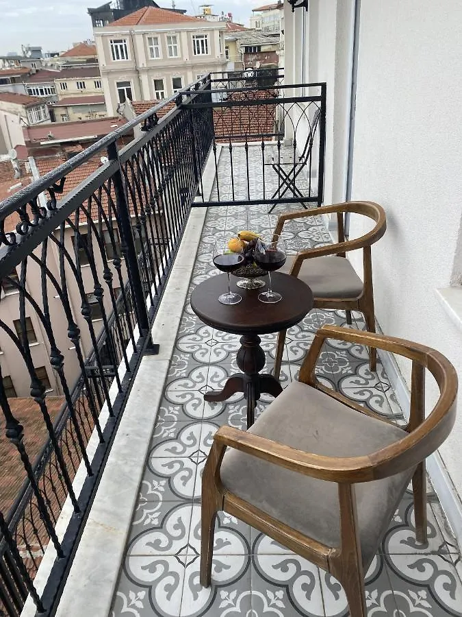 Meroddi La Porta Istambul Hotel