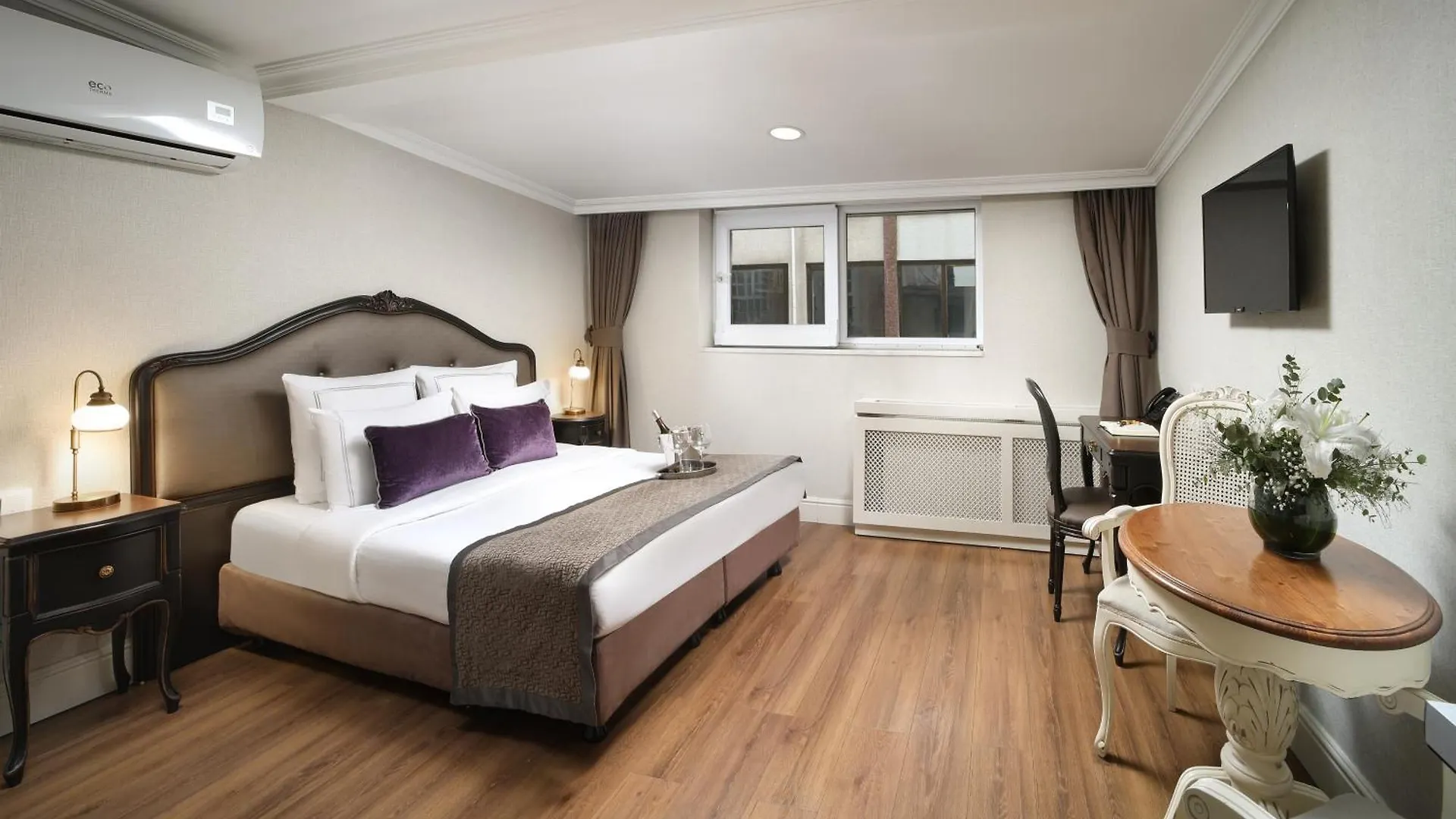 Meroddi La Porta Istanbul Hotel