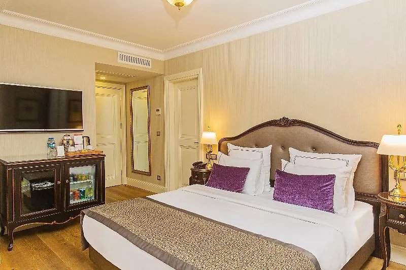 Meroddi La Porta Istambul Hotel
