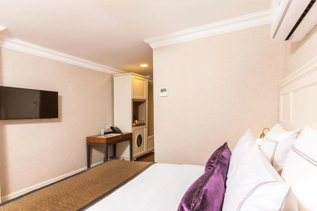 Meroddi La Porta Istambul Hotel