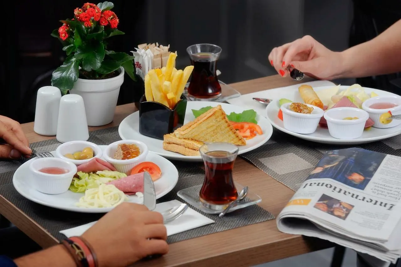 Meroddi La Porta Istanbul Hotel